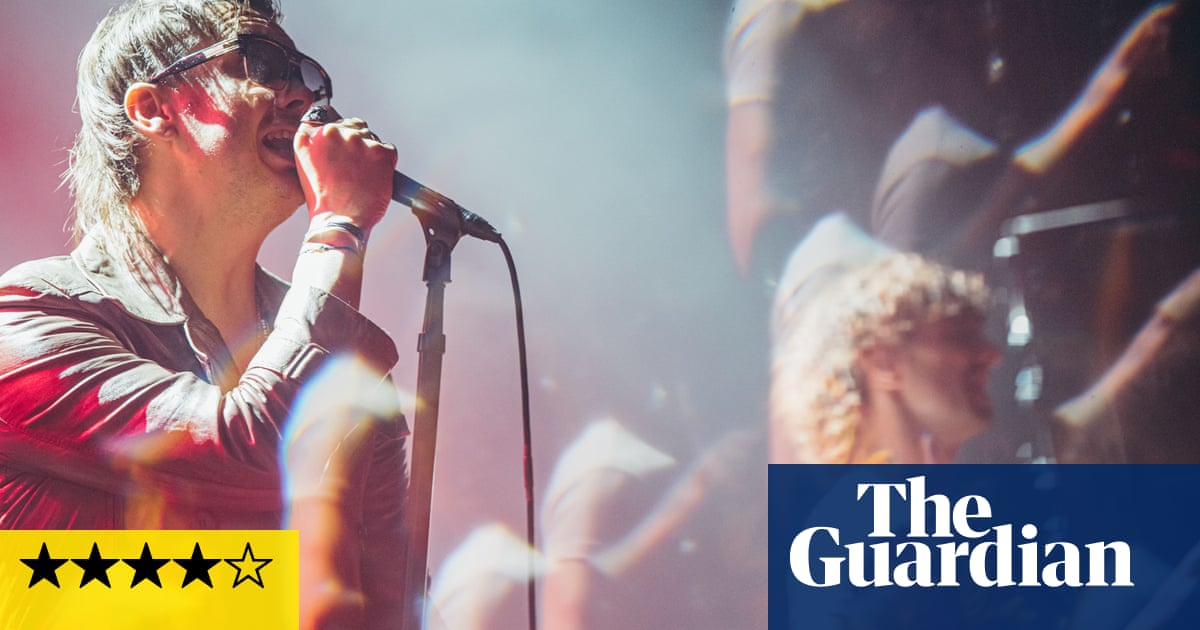 The Strokes review – New Yorks ultimate hipsters set the crowd alight
