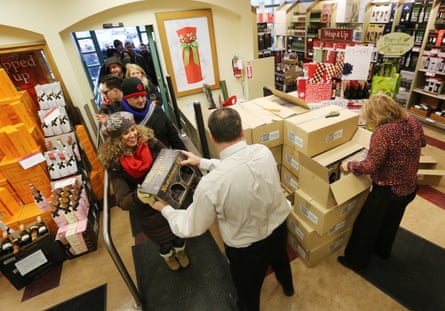 Customers line up to purchase bottles of Westvleteren