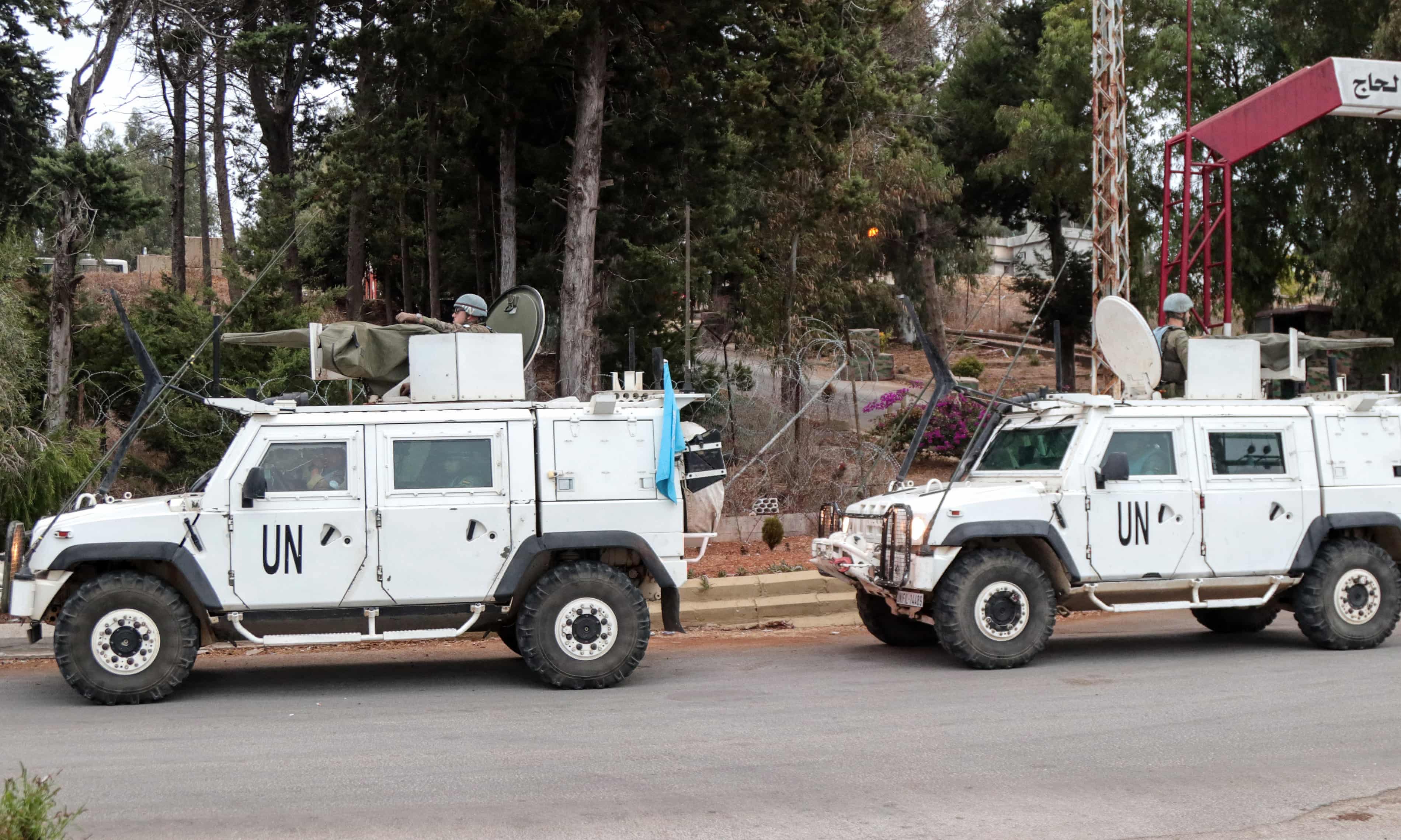 UN says its peacekeepers refused Israeli request to leave positions in Lebanon (theguardian.com)