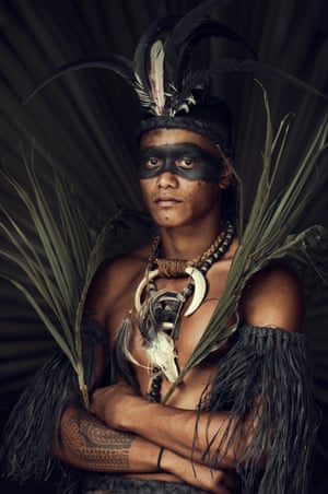 Marquesas Islands, French Polynesia.
Having been fascinated by traditional body decoration for many years, it was no wonder Jimmy would end up photographing the Marquesan Islanders of northern French Polynesia. Beauty plays a big role in this culture: with black face paint, necklaces made of teeth and natural elements, the men and women all decorate themselves.