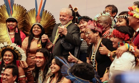 Lula da Silva with representatives of his Brazil’s indigenous people at Cop27 in Sharm el-Sheikh