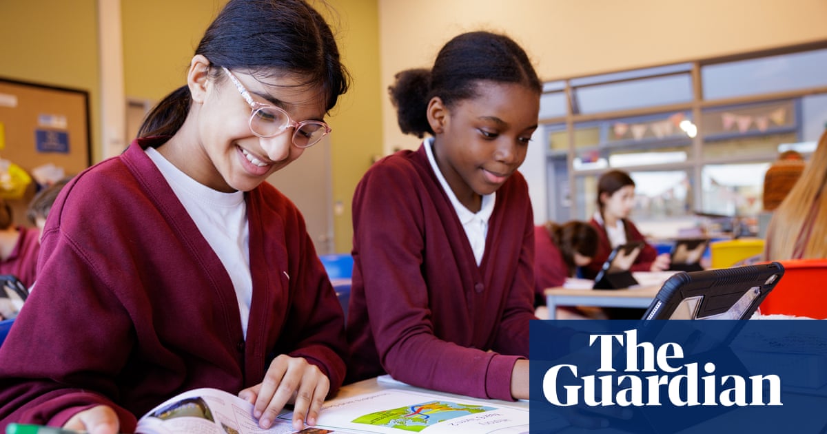The English schools looking to dispel ‘doom and gloom’ around AI | Schools The English schools looking to dispel ‘doom and gloom’ around AI | Schools