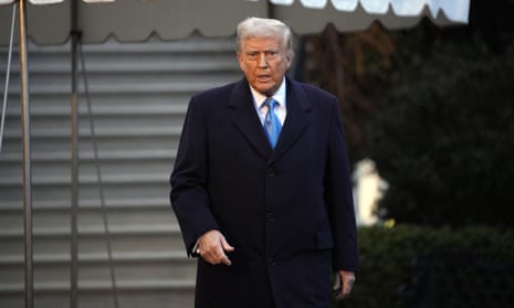 Donald Trump impondrá aranceles del 25% el martes en Canadá y México el martes, con un impuesto adicional del 10% sobre China.