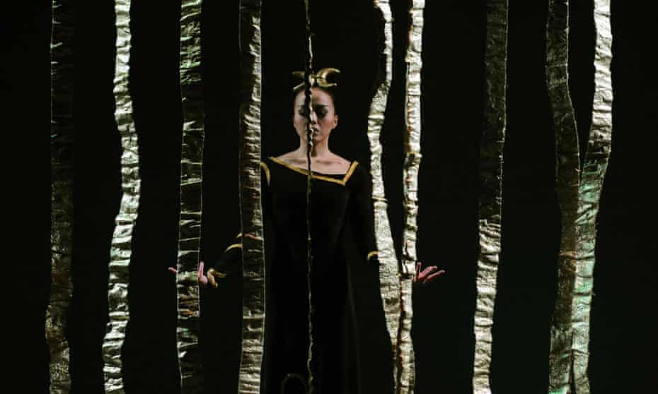 Fang-Yi Sheu in the Martha Graham Dance Company’s Clytemnestra, New York, 2009. 