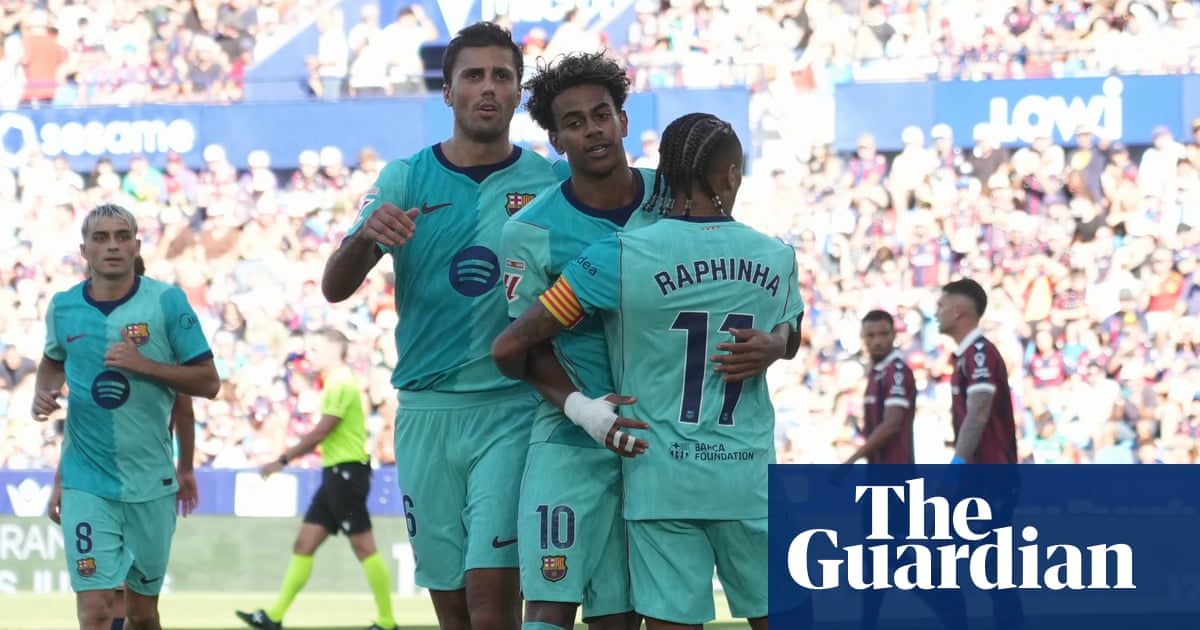 European football: Lamine Yamal keeps Barcelona perfect, Leipzig rout Hamburg