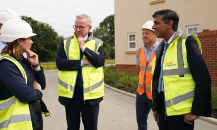 Michael Gove, centre, has promised to take action on ground rents.