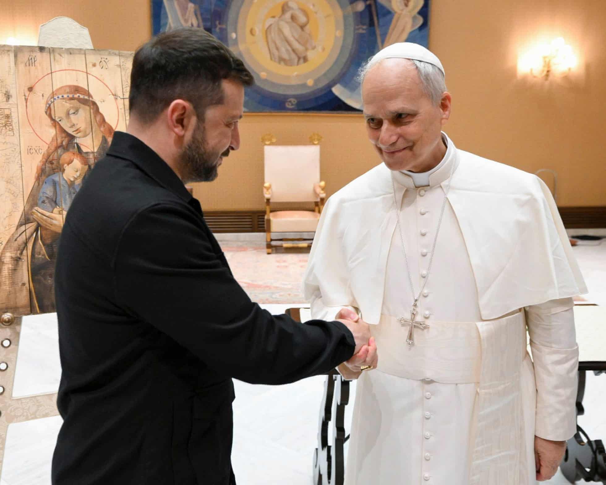 Pope opens door to peace talks