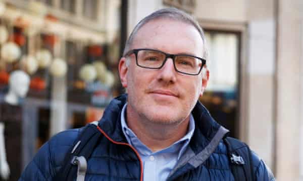Simon Worth