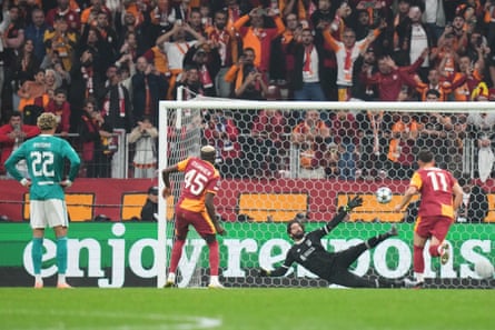 Victor Osimhen scores his early penalty for Galatasaray