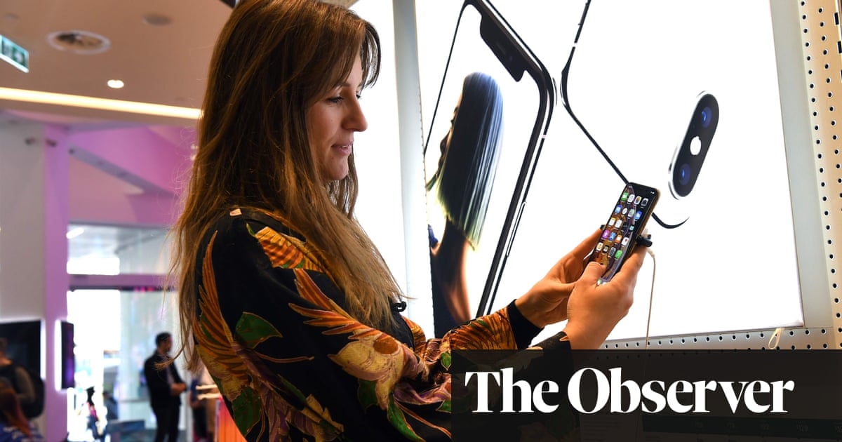 How to avoid getting a bundle of extra charges for your mobile | Money | The Guardian