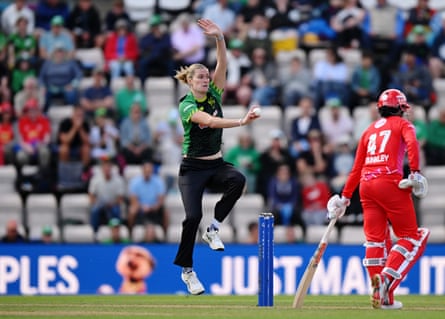 Lauren Bell bowling.