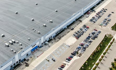 An Amazon warehouse in Illinois.