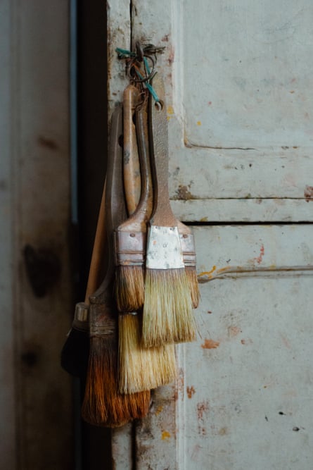 Brushes hanging up at the Van der Kelen.