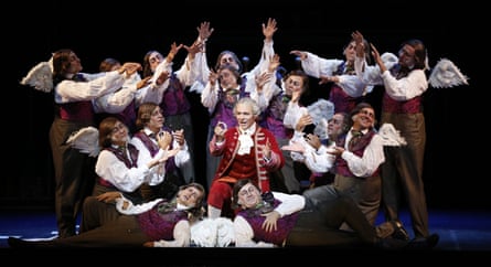 A chorus of Rossinis … with Taylor Stayton’s Prince Ramiro.