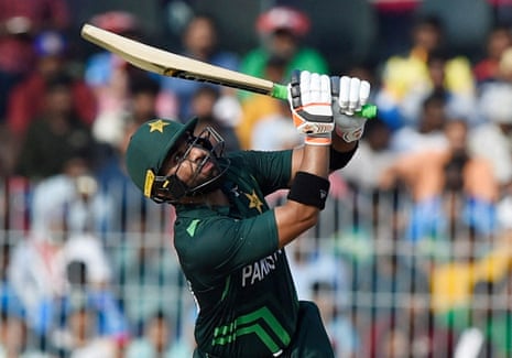 Iftikhar is caught out by Klaasen.