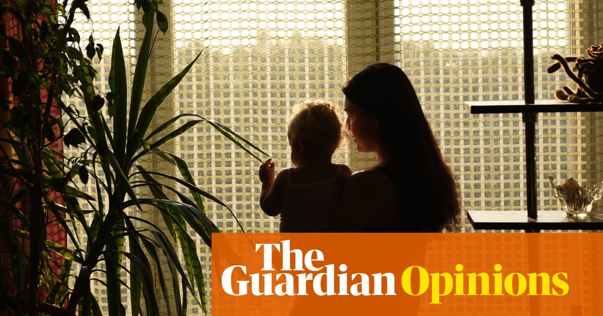 I'm losing my mum to young-onset dementia. Caring for my baby reminds me who she was