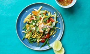 Green mango salad (som tum mamuang)