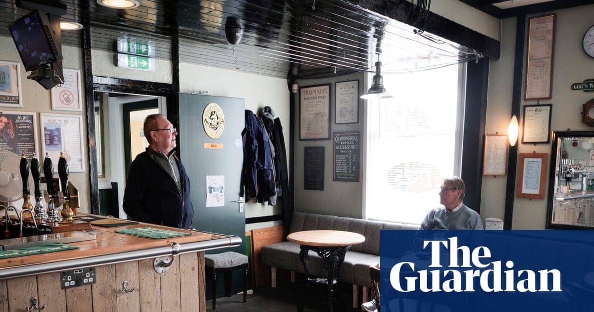World’s first purpose-built railway pub gets listed status