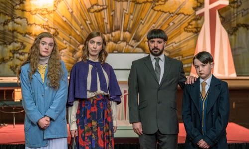 Critique of You Season 4: Penn Badgley's Sugary Thriller Fails Miserably (and hugely entertaining) You season four: Penn Badgley's soapy murderfest pulls off an incredible trick | Television | The Guardian