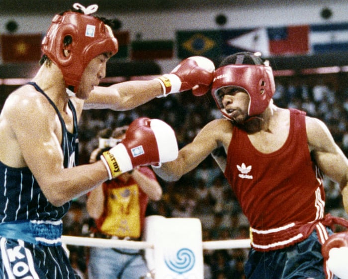 Roy Jones Jr gets 1988 Olympic gold medal from the man who beat him
