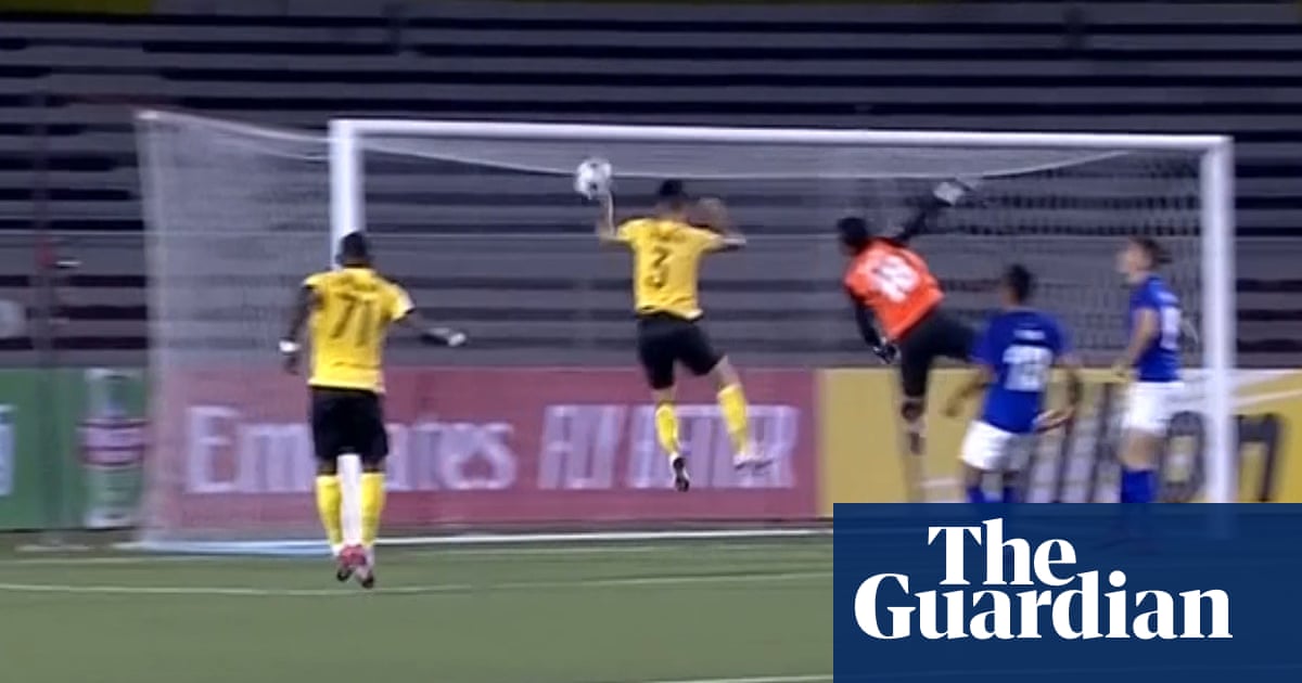 Hand of God: Maradona-style handball goal goes unnoticed in AFC Cup – video