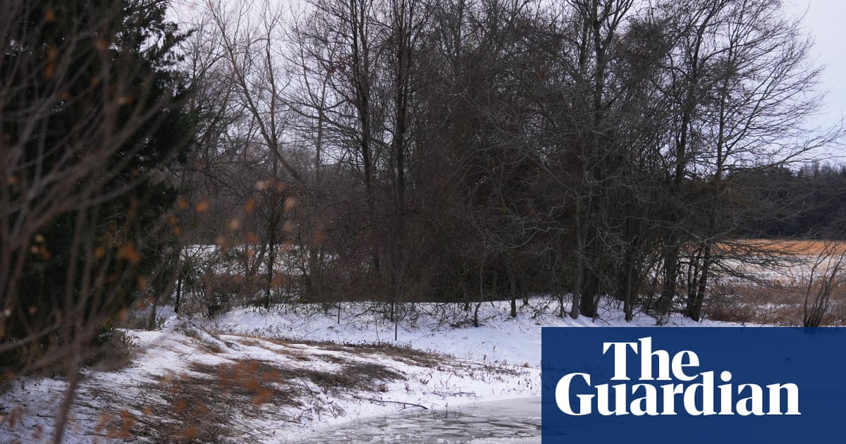 More than 40 deaths from US winter storm as snow and ice persist