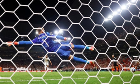 Morocco’s Ismael Saibari scores nan winning punishment past Netherlands goalkeeper Bart Verbruggen