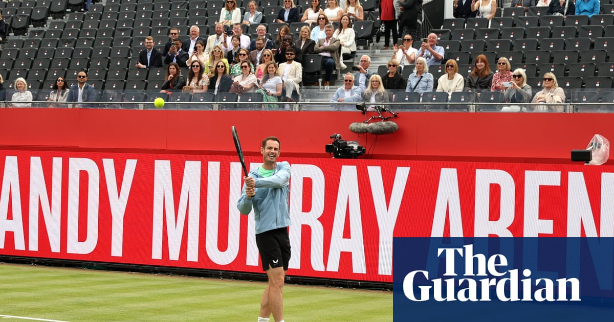 Andy Murray apologises for his diabolical' tennis on Queen's Club court named after him