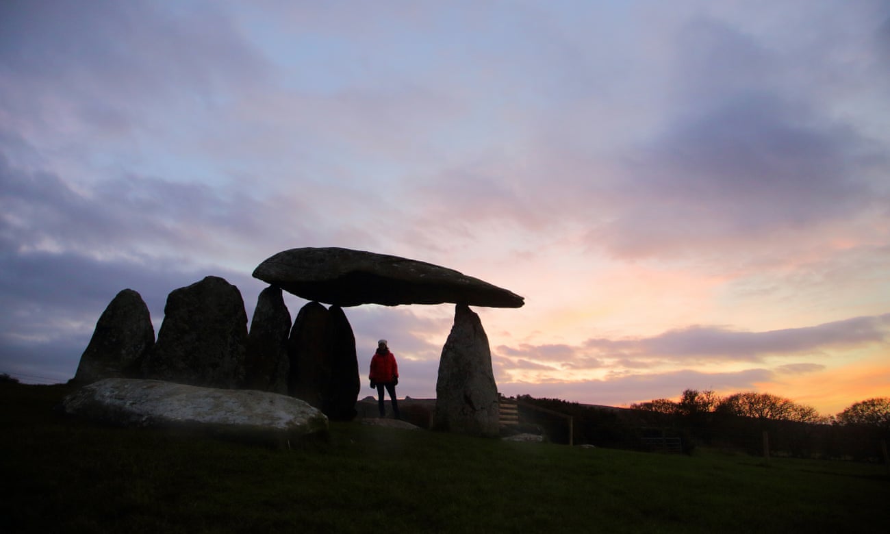Pentre Ffan neolithic burial chamber at sunset