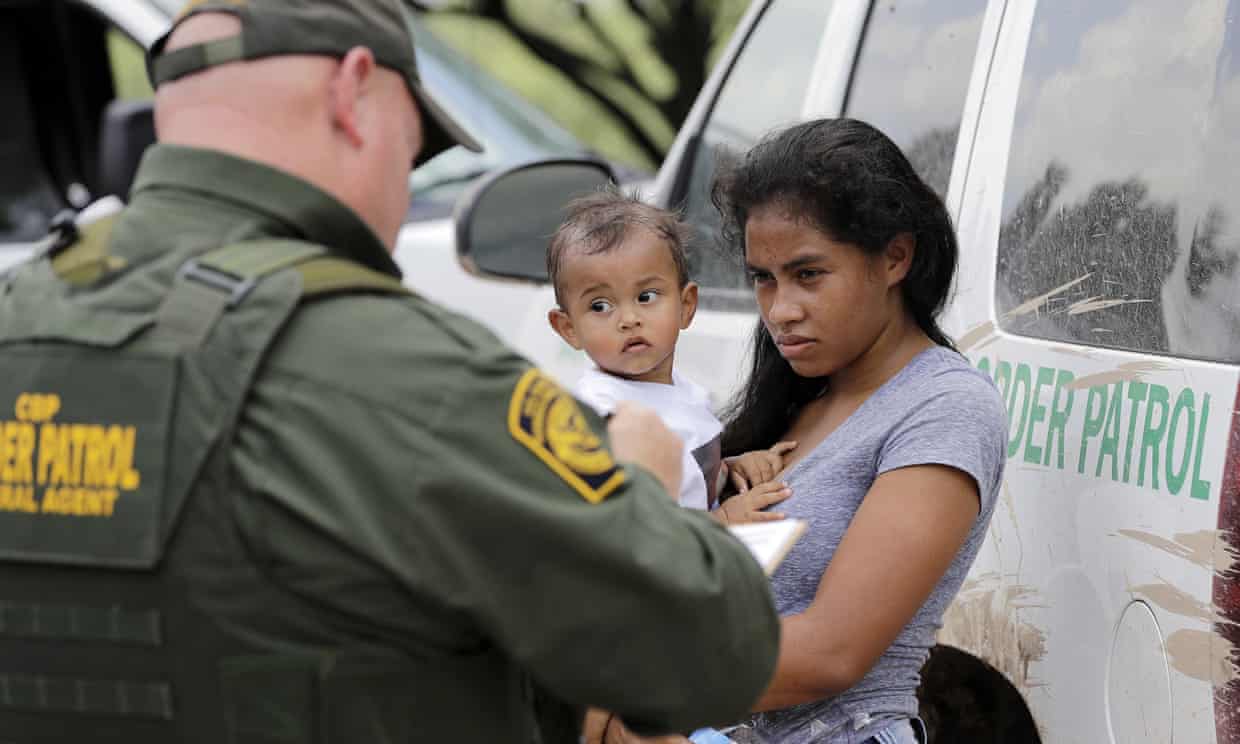 Trump tp miss deadline to reunite children under five with families