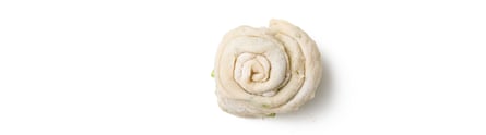 Fold over and stack these spirals one on top of the other, then leave to rest while you repeat with the remaining pieces of dough and filling.