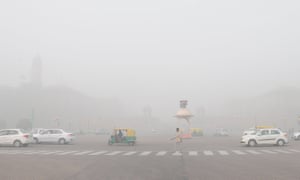 Rajpath Avenue engulfed in smog near the Indian president’s house in Delhi.