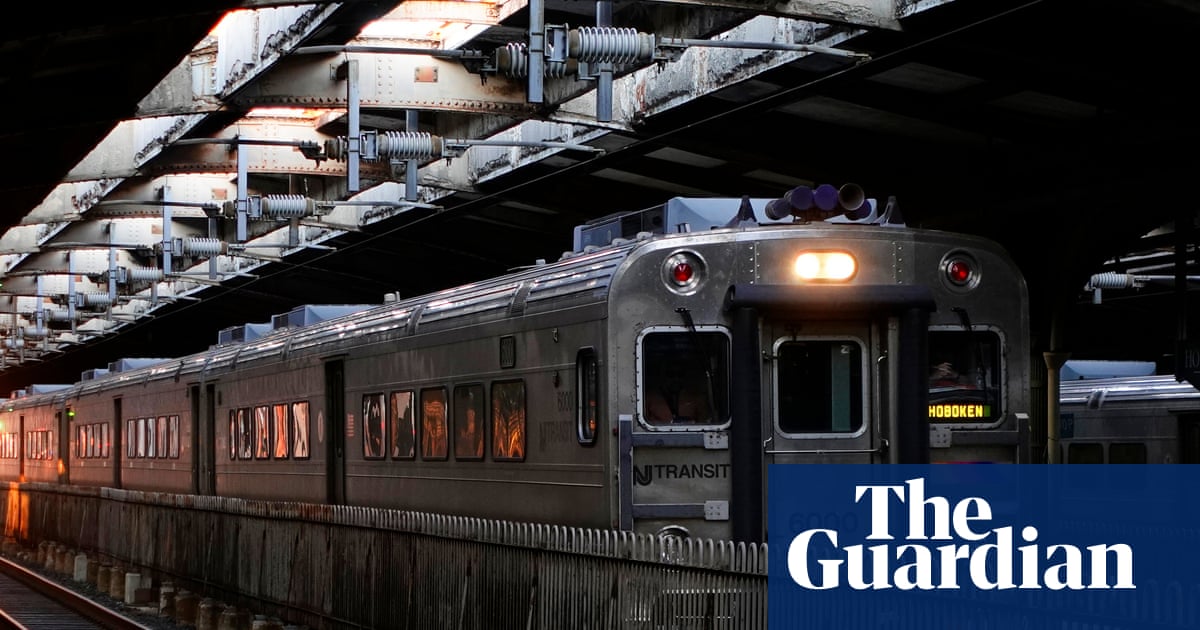 Manhattan commuters urged to work from home for weeks amid rail upgrade