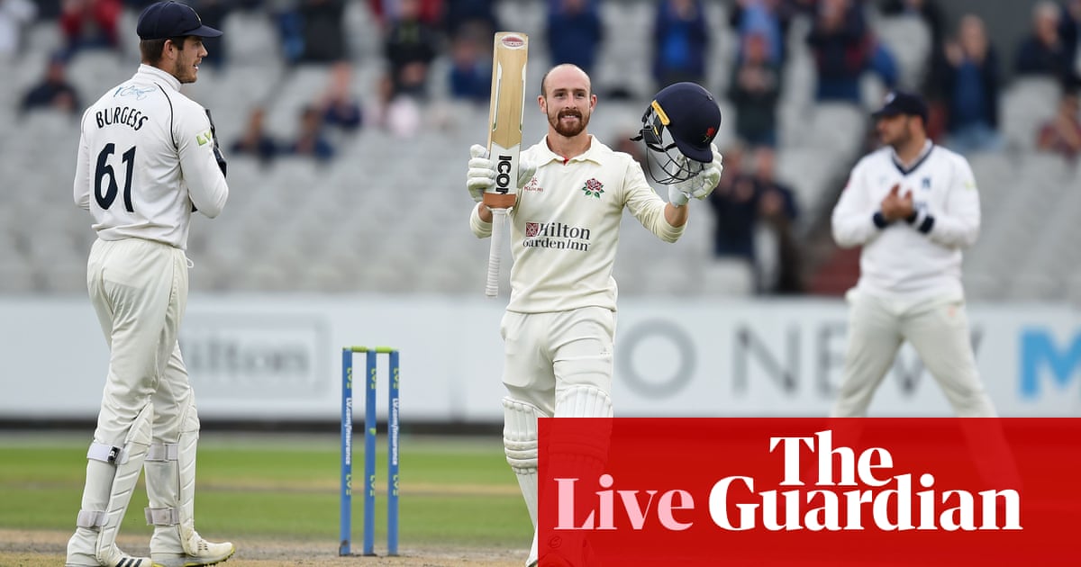 Lancashire v Warwickshire, Hampshire v Yorkshire and more: county cricket – live!