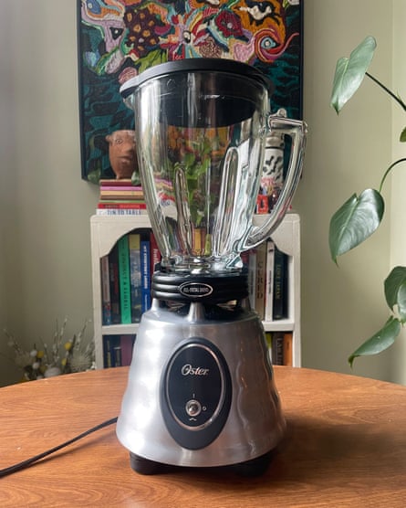 Oster Classic Series Heritage Blender with 6-Cup Glass Jar