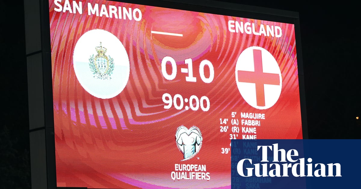 Ten of the best for England but World Cup jeopardy for Italy – Football Weekly