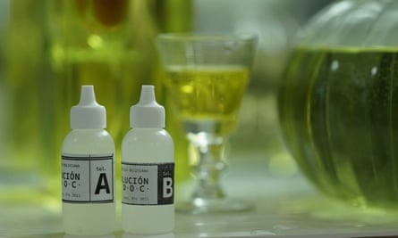 A medicine containing chlorine dioxide. Proponents of MMS falsely claim that it is a cure-all for almost all diseases, including malaria, HIV/Aids, cancer and now Covid-19.