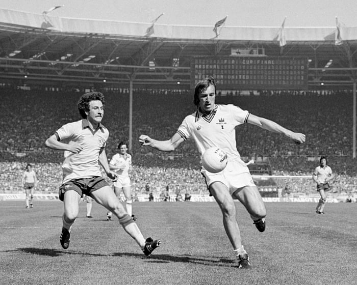 Claret and blue, through and through: Billy Bonds embodied West Ham