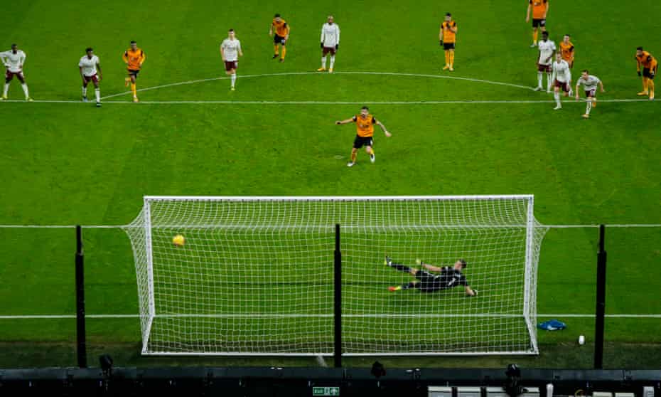 Rúben Neves buries his penalty to equalise for Wolves just before half-time.