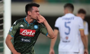 Hirving Lozano celebrates his late goal for Napoli against Hellas Verona.