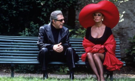 With Marcello Mastroianni in Robert Altman’s fashion world satire, Prêt-à-Porter.