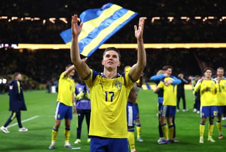 Viktor Gyökeres and his Sweden teammates celebrate their playoff final win