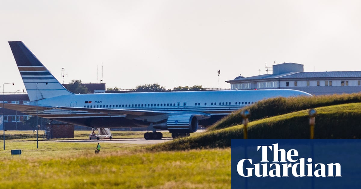 Airline hired for UK’s Rwanda deportations pulls out of scheme