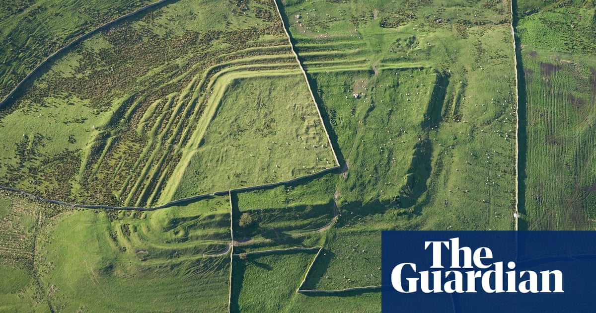 Historic England to offer virtual flights over ancient landscapes