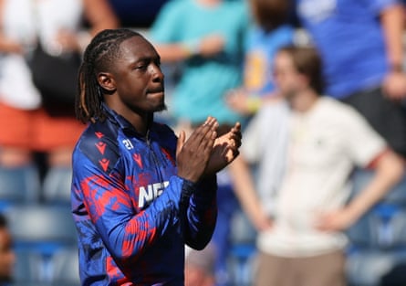 Eberechi Eze applauds the Crystal Palace fans at full-time.