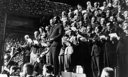 Singing with a choir in a scene from The Proud Valley.