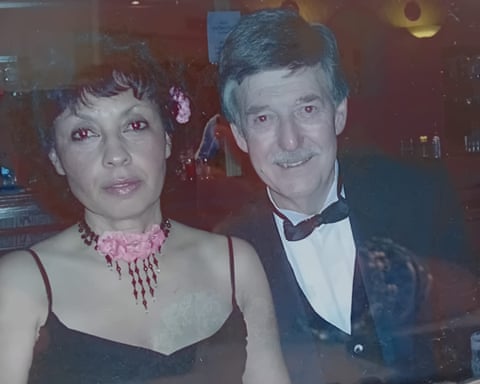 Joyce Thomas and her late husband, Gwynne. qhxidiqxkiqruinv