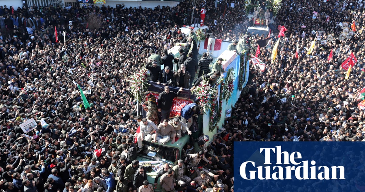 Iran Dozens Dead In Crush At Suleimani Burial Procession World