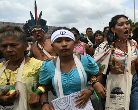 Munduruku Indigenous women demand to meet Brazilian authorities during the COP30