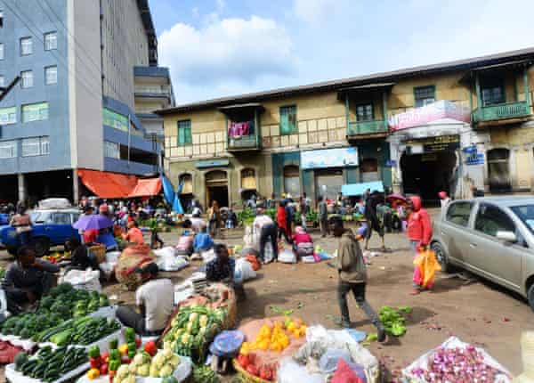 The busy outdoor market at Piassa in Addis Ababa.